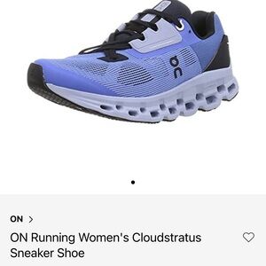 On Running Running Women's Cloudstratus Sneaker Shoe - Blue/Black, size 7.5.